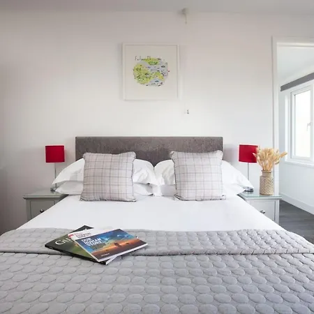 Gyllyngvase House Guest house