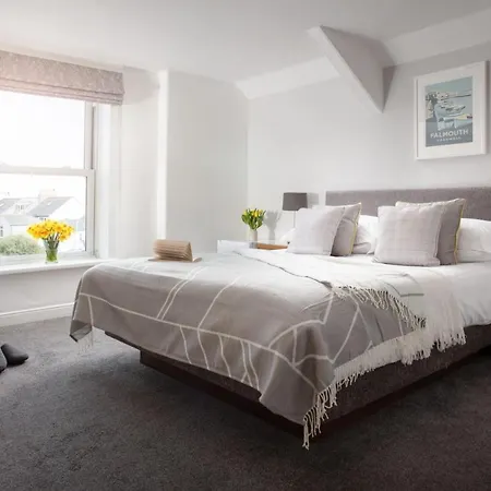 Gyllyngvase House 4* Falmouth