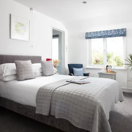 Gyllyngvase House Guest house 4*